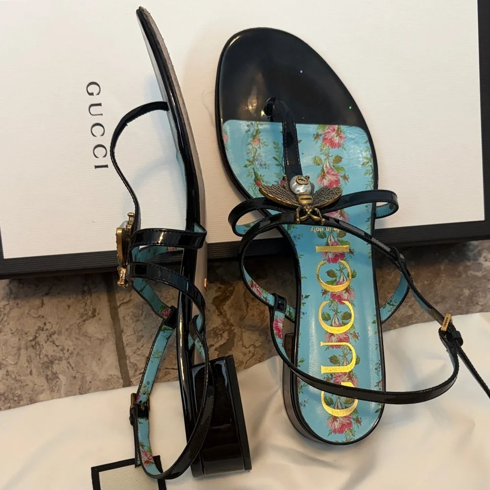 Gucci Black Patent Leather Sandals with Blue Floral Insole and Bee Detail - Picture 8 of 8